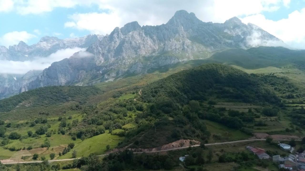 Casa Rural Cares Santa Maria de Valdeon Luaran gambar